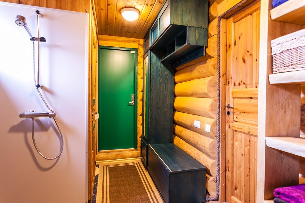Koru Cottage Laagri الغرفة الصورة